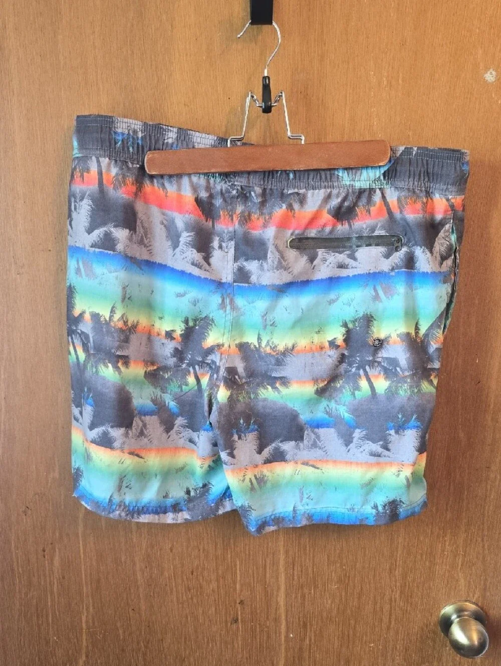 Maui and Sons men swim